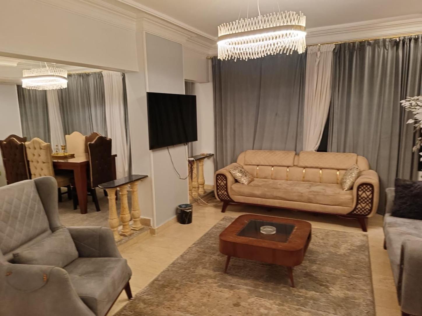 Furnished In Sheraton, Saqr Quraish Buildings Apartment