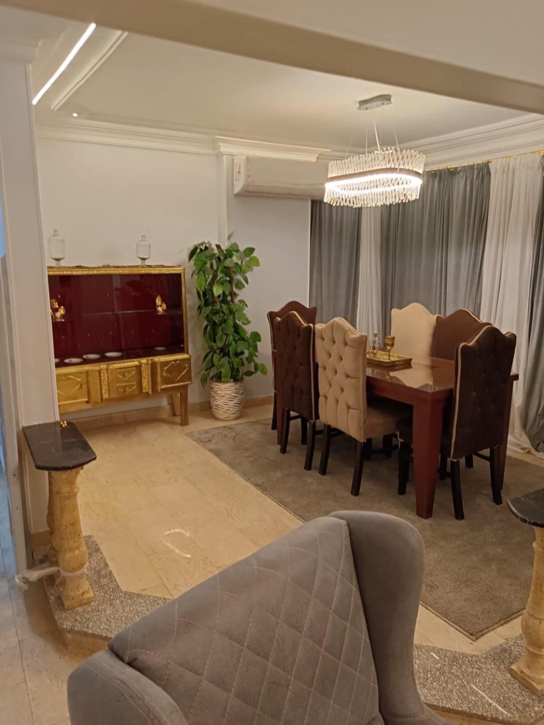 Apartment Furnished In Sheraton, Saqr Quraish Buildings Cairo