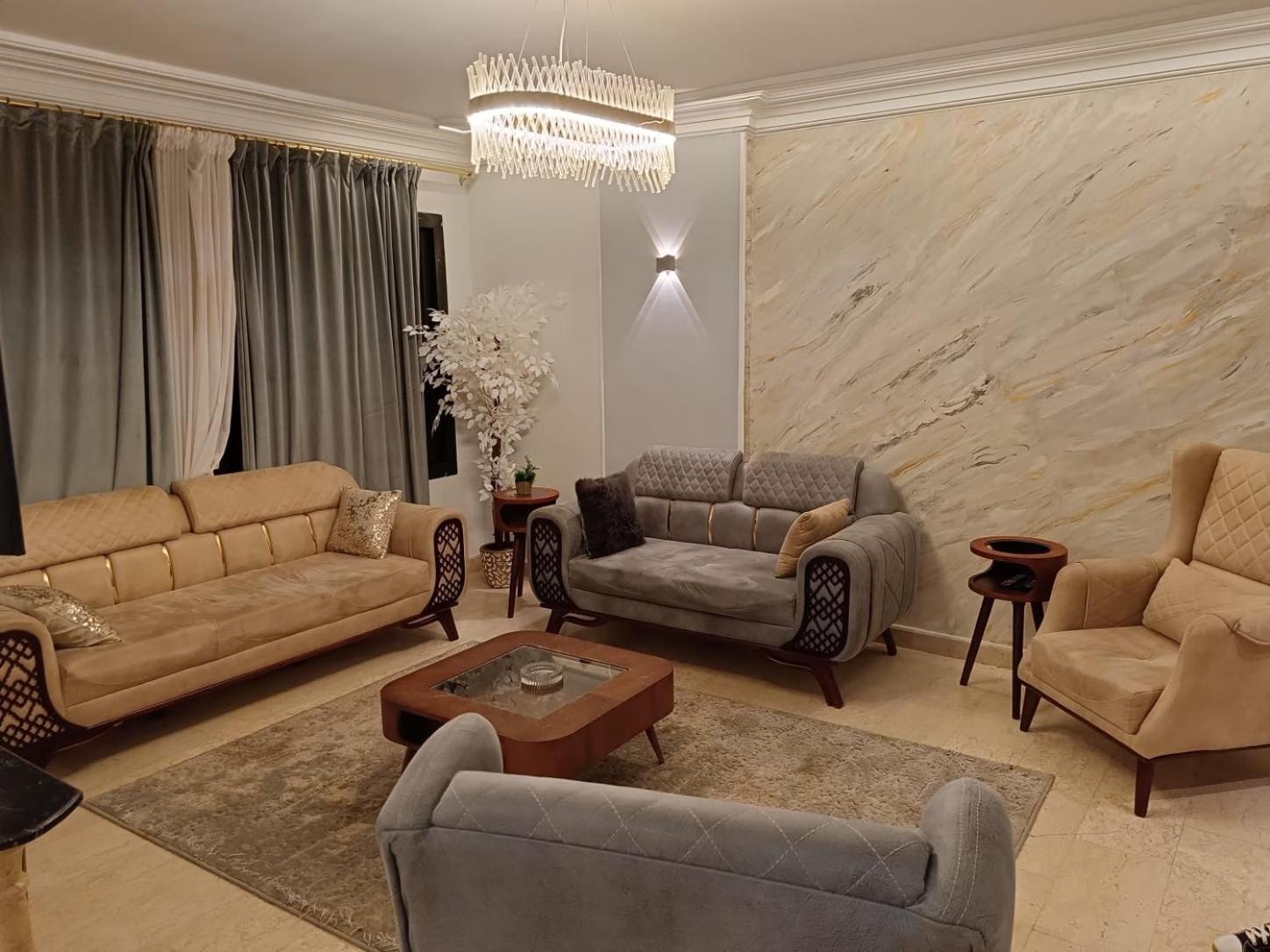 Furnished In Sheraton, Saqr Quraish Buildings Apartment